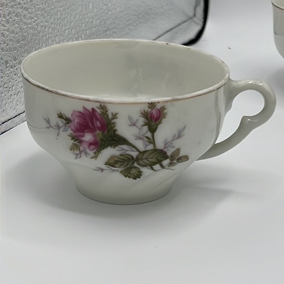 UCAGCO ROSE VINTAGE CHINA TEA PARTY SET - Picture 2 of 10